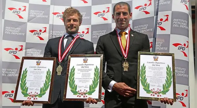 Alexander Zimmermann y Eduardo Linares reciben los Laureles Deportivos Alexander Zimmermann y Eduardo Linares reciben los Laureles Deportivos