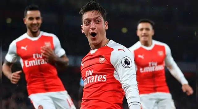 Barcelona tiene en la mira a Mesut Ozil