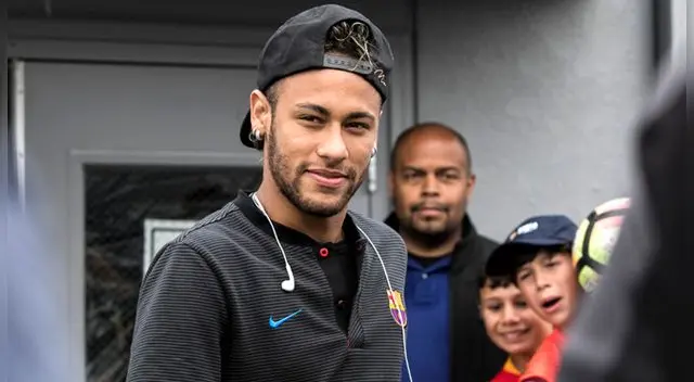 Barcelona confirmó que Neymar comunicó que se irá del club, pero antes se deberá pagar la cláusula de 220 millones de euros Barcelona confirmó que Neymar comunicó que se irá del club, pero antes se deberá pagar la cláusula de 220 millones de euros