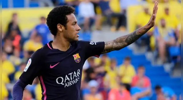 Neymar viajó a Porto para firmar su nuevo contrato con el PSG tras anunciar su salida de Barcelona