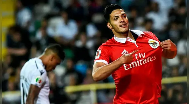 Benfica de Carrillo venció 3-1 al Vitoria Guimaraes de Hurtado y se coronó campeón de la Supercopa de Portugal.