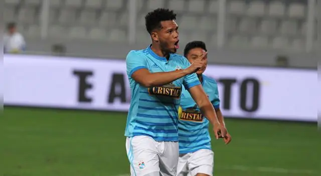 Rolando Blackburn pudo marcar cuatro goles con la 'mica' de Sporting Cristal 