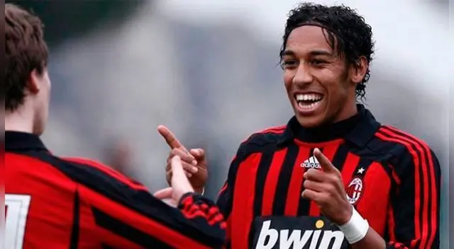 Pierre Emerick Aubameyang revela que desea volver al AC Milan.