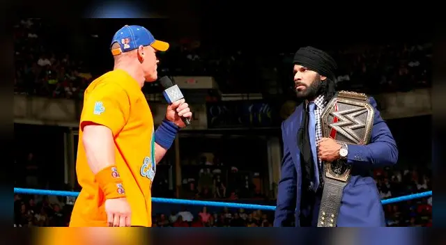 John Cena y Jinder Mahal en un careo en la WWE.
