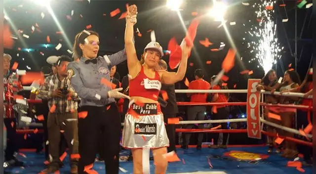 Linda Lecca retuvo el título mundial de Super Mosca tras vencer a Karina Fernández. Linda Lecca retuvo el título mundial de Super Mosca tras vencer a Karina Fernández.