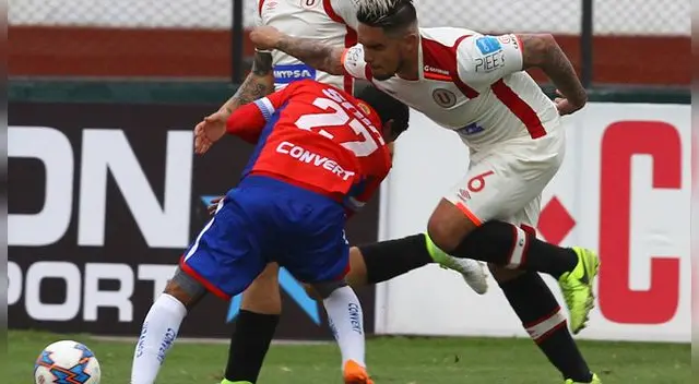 Universitario: Juan Manuel Vargas y Reimond Manco vivieron un duelo aparte