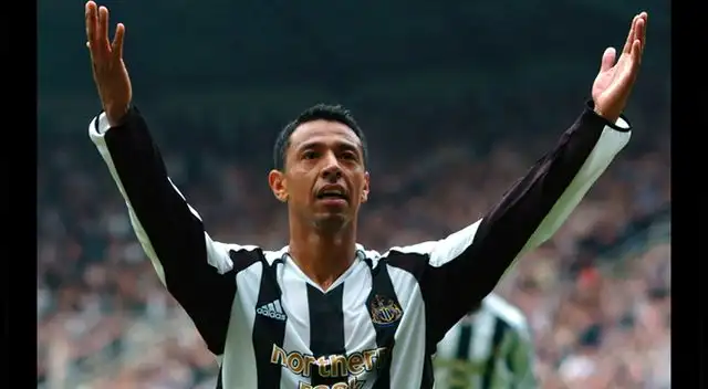 Nolberto Solano, durante su etapa en el Newcastle United. Nolberto Solano, durante su etapa en el Newcastle United.