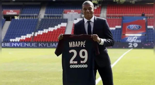 Kylian Mbappé tras ser presentado en PSG: “Será un lujo jugar junto a Neymar” Kylian Mbappé tras ser presentado en PSG: “Será un lujo jugar junto a Neymar”