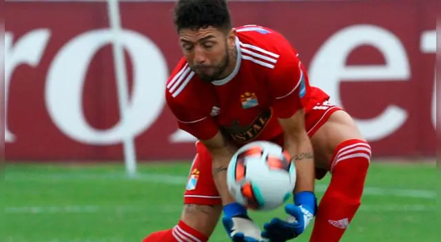 Sporting Cristal vs. San Martín: Mauricio Viana y el blooper para el gol de Luis Álvarez [VIDEO] 