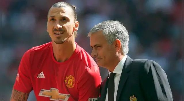 Zlatan Ibrahimovic y José Mourinho durante la Community Shield 2016. Zlatan Ibrahimovic y José Mourinho durante la Community Shield 2016.