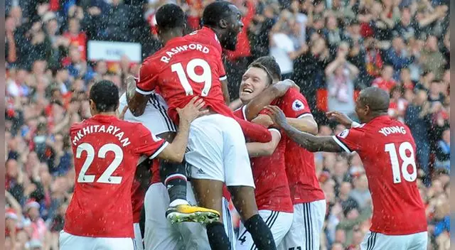 Antonio Valencia marcó el primer gol del Manchester United. Foto: AP Antonio Valencia marcó el primer gol del Manchester United. Foto: AP