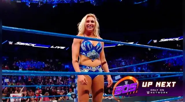 En WWE SmackDown Live, Charlotte derrotó a Becky Lynch, Naomi y Tamina