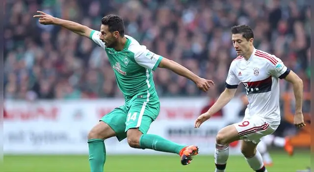 Claudio Pizarro y Robert Lewandowski durante un Werder Bremen-Bayern Múnich. Claudio Pizarro y Robert Lewandowski durante un Werder Bremen-Bayern Múnich.