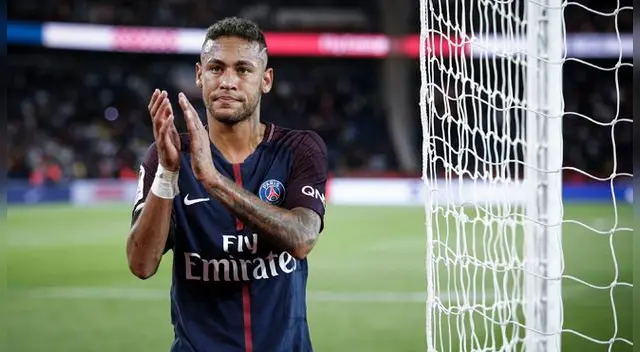 Neymar solo conoce de lujos en su estancia en París. 
