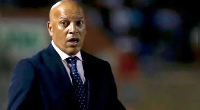 Roberto Mosquera pone su cargo a disposición en Jorge Wilstermann por medio del Whatsapp Roberto Mosquera pone su cargo a disposición en Jorge Wilstermann por medio del Whatsapp