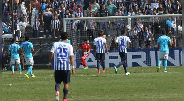 Alianza Lima sacó de camino a Sporting Cristal por el título del Torneo Clausura Alianza Lima sacó de camino a Sporting Cristal por el título del Torneo Clausura