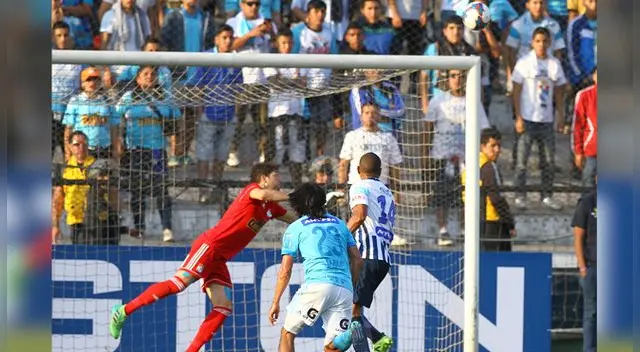 Alianza Lima: Luis Ramírez dejó sin reacción a Mauricio Viana que sufrió en todo el partido