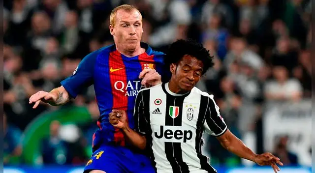 Jeremy Mathieu disputa un balón con Juan Guillermo Cuadrado durante aquel fatídico Juventus-Barcelona. Jeremy Mathieu disputa un balón con Juan Guillermo Cuadrado durante aquel fatídico Juventus-Barcelona.