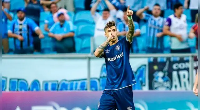 Beto da Silva celebra su primer gol con el Gremio de Porto Alegre. Beto da Silva celebra su primer gol con el Gremio de Porto Alegre.