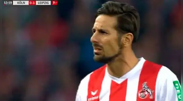Claudio Pizarro durante el partido Colonia-RB Leipzig.
