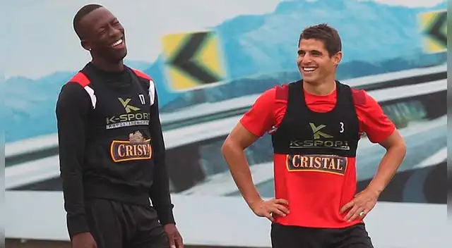 Luis Advíncula trolea a Aldo Corzo en Instagram.