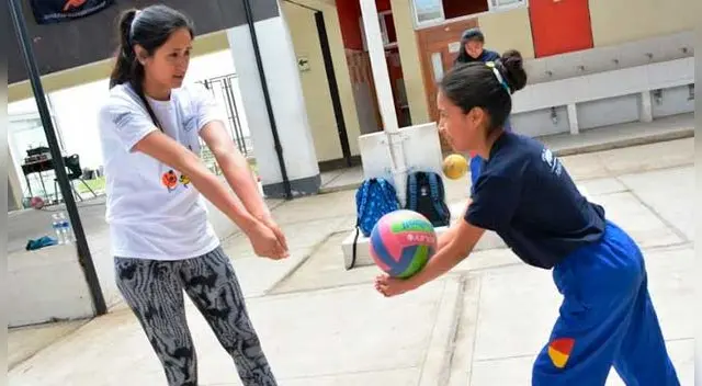 Chiclayo vivió jornada intensa a full deporte con Vivian Baella, Cristian Cuba y Fundación Telefónica. Foto: Fundación Telefónica. Chiclayo vivió jornada intensa a full deporte con Vivian Baella, Cristian Cuba y Fundación Telefónica. Foto: Fundación Telefónica.