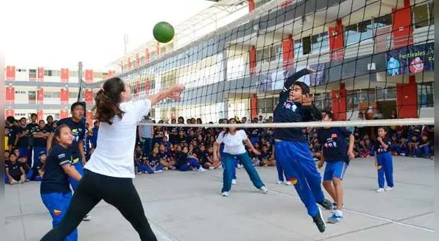 Chiclayo vivió jornada intensa a full deporte con Vivian Baella, Cristian Cuba y Fundación Telefónica. Foto: Fundación Telefónica. Chiclayo vivió jornada intensa a full deporte con Vivian Baella, Cristian Cuba y Fundación Telefónica. Foto: Fundación Telefónica.