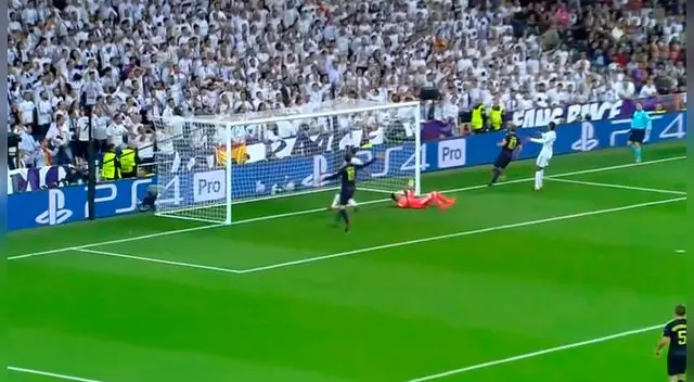 En el Real Madrid vs. Tottenham, Raphael Varane se metió un autogol y puso el 1-0 en Champions League.