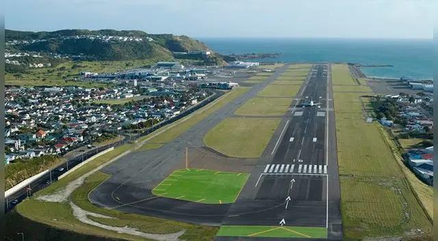 En este aeropuerto aterrizará el avión de la Selección peruana. 