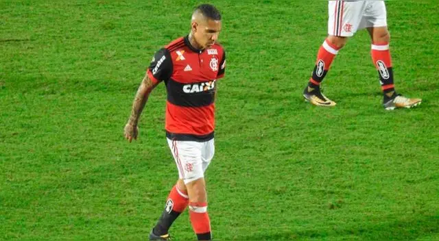 Paolo Guerrero se va reemplazado en el Flamengo-Bahía.