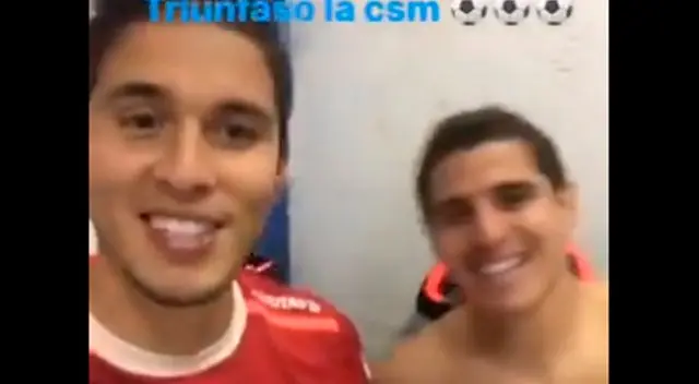 Horacio Benincasa y Aldo Corzo, durante las celebraciones en el vestuario. Horacio Benincasa y Aldo Corzo, durante las celebraciones en el vestuario.