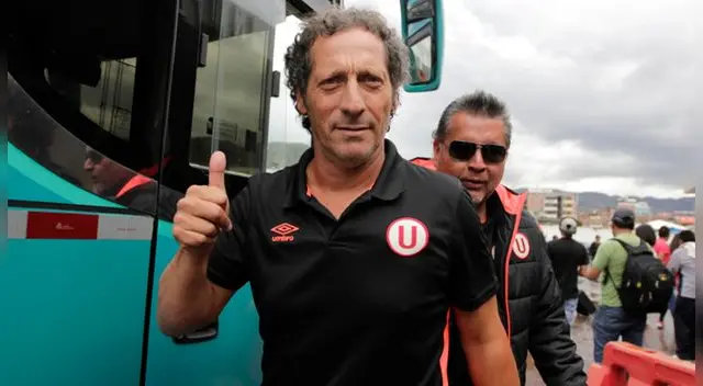 Pedro Troglio saluda a la llegada de Universitario en Cusco.