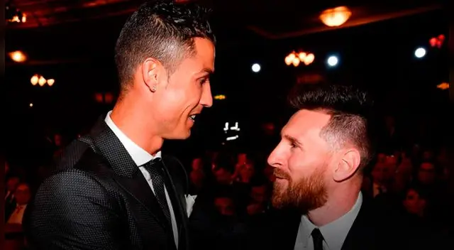 Messi y Cristiano se saludan en la gala del premio The Best de la FIFA.