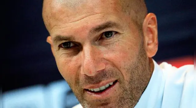 Zidane en conferencia de prensa en la ciudad deportiva del Real Madrid.
