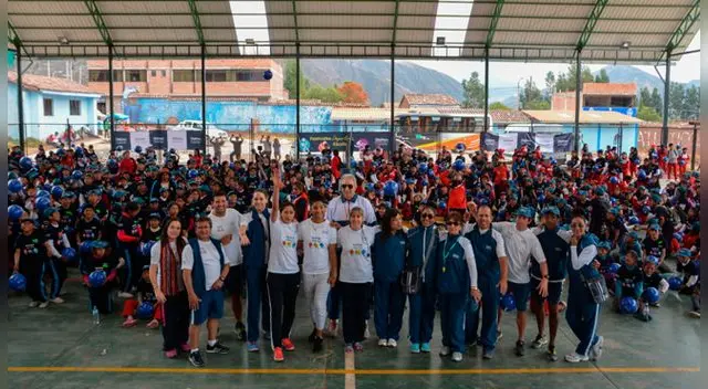 670 escolares fueron parte de la jornada deportiva organizada por Fundación Telefónica. Foto: Fundación Telefónica. 670 escolares fueron parte de la jornada deportiva organizada por Fundación Telefónica. Foto: Fundación Telefónica.
