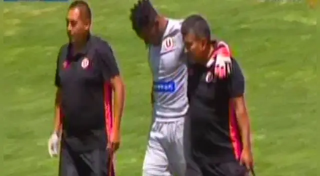 Carlos Cáceda se retira lesionado del Universitario vs. Melgar.