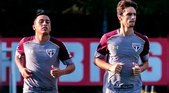 Christian Cueva y Rodrigo Caio, durante un entrenamiento del Sao Paulo.