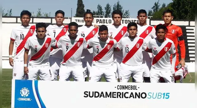 La alineación de la Selección Peruana Sub-15 ante Ecuador.