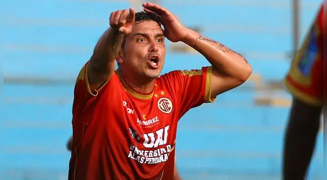 Ryan Salazar se lamenta de una ocasión fallada durante su etapa en UTC.