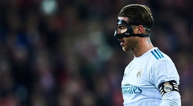 Sergio Ramos se lamenta su expulsión ante el Athletic de Bilbao. Sergio Ramos se lamenta su expulsión ante el Athletic de Bilbao.