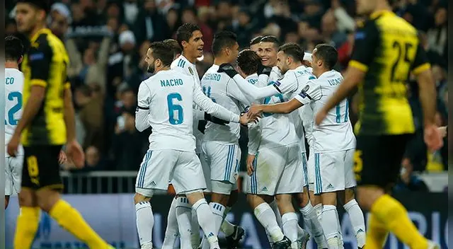 Los jugadores del Real Madrid celebran el gol de Cristiano Ronaldo.