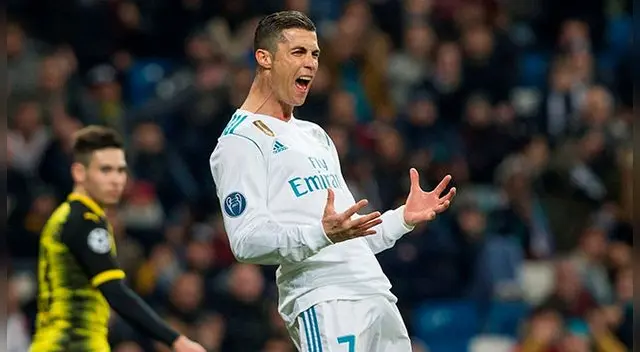 Cristiano Ronaldo se lamenta de una ocasión fallada ante el Borussia Dortmund.