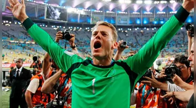 Manuel Neuer. El alemán fue campeón del mundo en Brasil 2014 y fue elegido como el ‘Guante de Oro’. AP