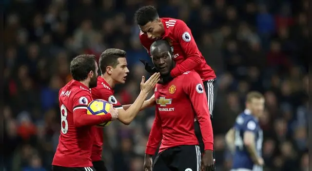 Romelu Lukaku anotó el primer gol del partido para el Manchester United Romelu Lukaku anotó el primer gol del partido para el Manchester United