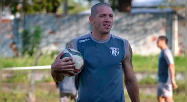 Roberto "Mucamo" Servín se suma como refuerzo a la zaga de Comerciantes Unidos