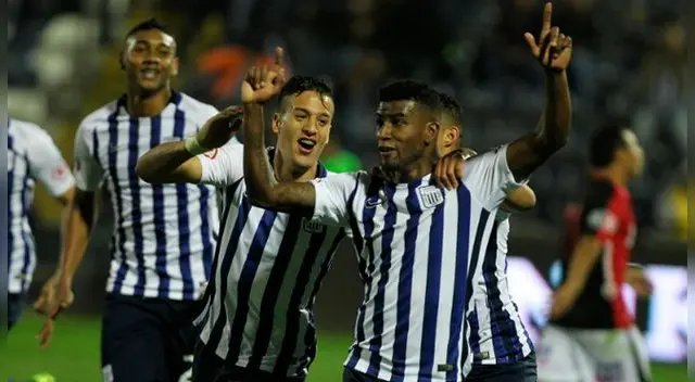 Carlos Ascues celebra un gol con Alianza Lima a Melgar. Carlos Ascues celebra un gol con Alianza Lima a Melgar.