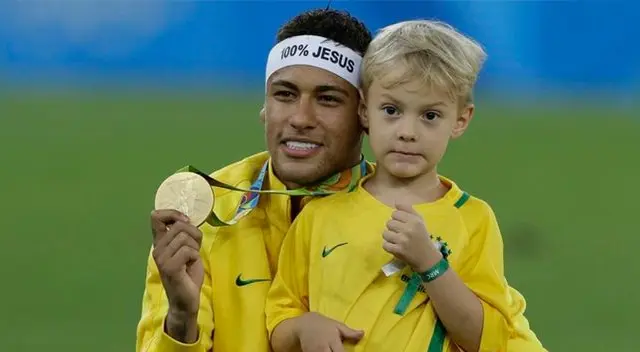 El primogénito de Neymar nació el 6 de agosto del 2011. El primogénito de Neymar nació el 6 de agosto del 2011.
