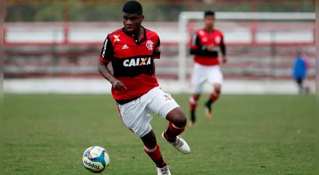 Lincoln durante un partido del Flamengo. Lincoln durante un partido del Flamengo.