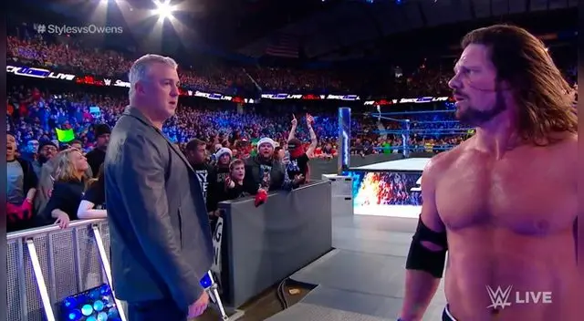 En WWE SmackDown, AJ Styles cae contra Kevin Owens previo al Royal Fumble.
