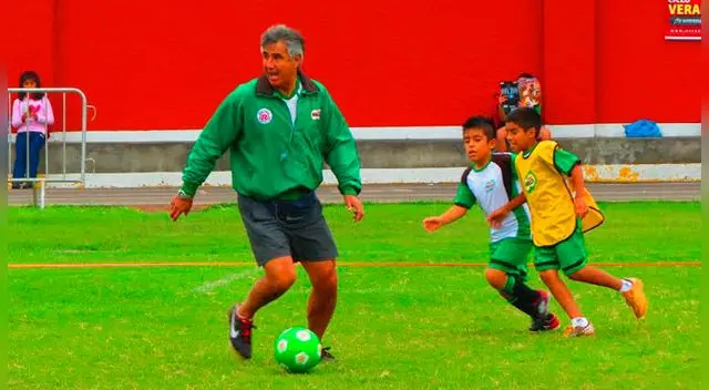 Percy Rojas le ofrece a los niños peruanos la oportunidad de formarse como jugadores profesionales